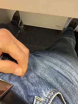 KielerMen online show from March 9, 2:04 am