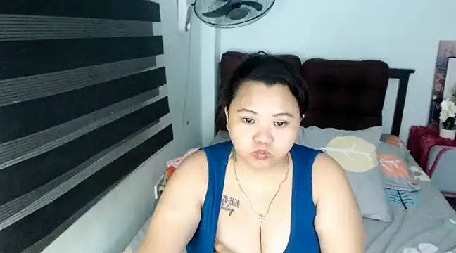 Snapshot of Asianwow22 chatting on January 17, 4:26 pm Asianwow22 online show from January 17, 4:26 pm