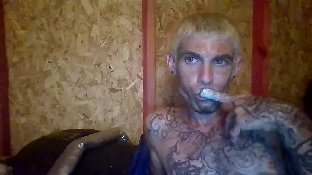 prettyboytatted69 online show from April 18, 4:49 am