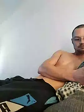 kgltintan online show from December 15, 8:30 am