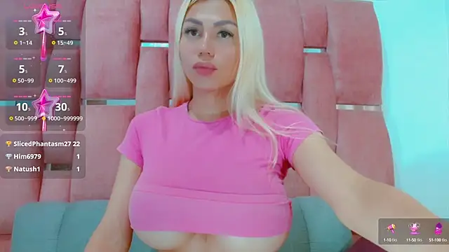 Snapshot of BimboCurvyy chatting on December 4, 4:54 am BimboCurvyy online show from December 4, 4:54 am