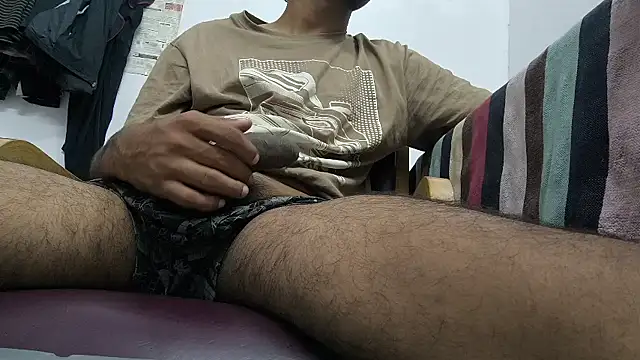 Snapshot of Im_Aryan chatting on October 26, 5:24 am Im Aryan online show from October 26, 5:24 am