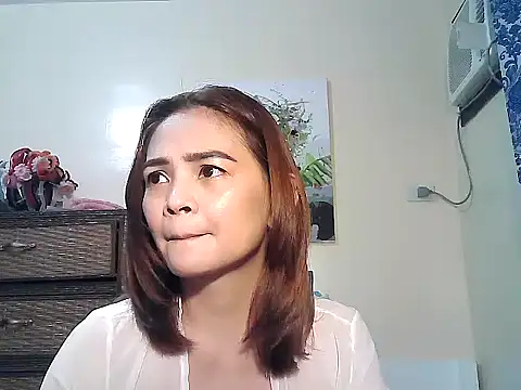 Snapshot of Kisses-13 chatting on September 17, 5:03 pm Kisses-13 online show from September 17, 5:03 pm