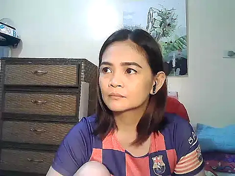 Kisses-13 online show from May 28, 1:30 pm