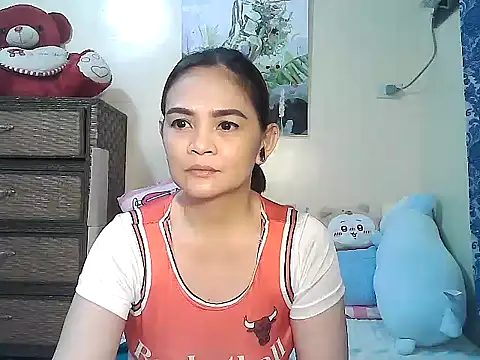 Kisses-13 online show from May 31, 1:29 pm