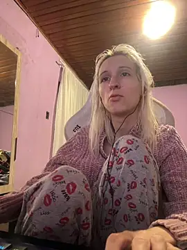 bunnydark00 online show from September 11, 12:33 am