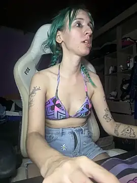 bunnydark00 online show from March 16, 2:06 am