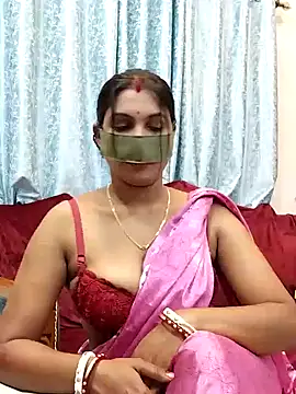 Snapshot of Queen_Dolly chatting on December 15, 5:53 pm Queen Dolly online show from December 15, 5:53 pm