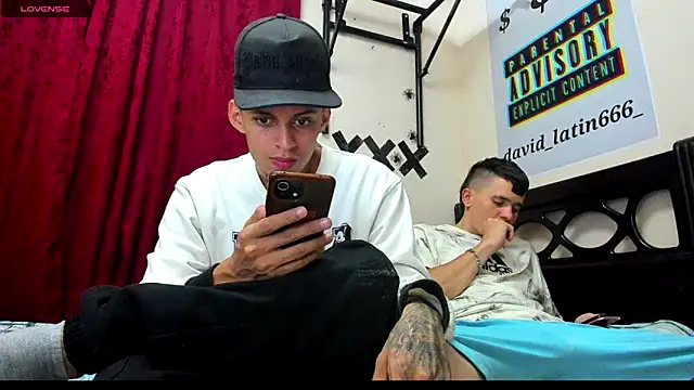 davidlatin66 online show from January 22, 2:59 am