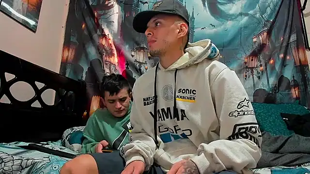 Snapshot of davidlatin66 chatting on November 6, 6:20 pm davidlatin66 online show from November 6, 6:20 pm