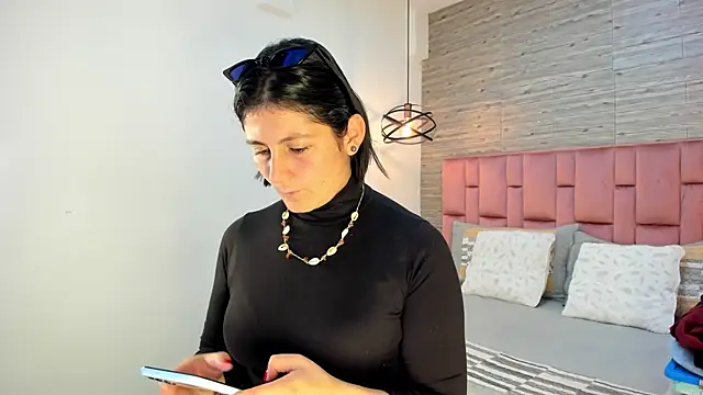 Snapshot of SarahDeyvis chatting on January 30, 1:53 pm SarahDeyvis online show from January 30, 1:53 pm