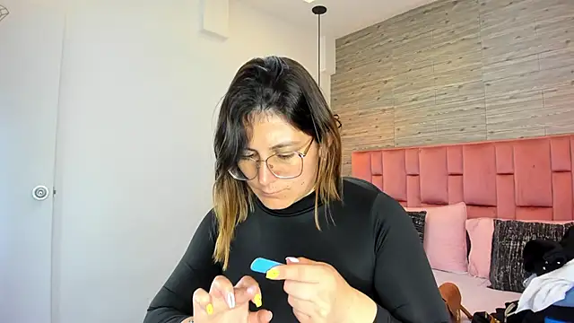 Snapshot of SarahDeyvis chatting on September 19, 2:51 pm SarahDeyvis online show from September 19, 2:51 pm