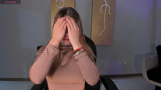 EveBensonX online show from February 22, 5:55 pm