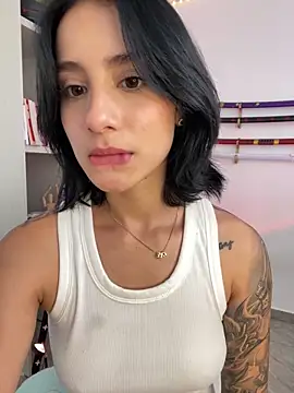 Snapshot of Ale_Lewis chatting on March 5, 6:34 pm Ale Lewis online show from March 5, 6:34 pm