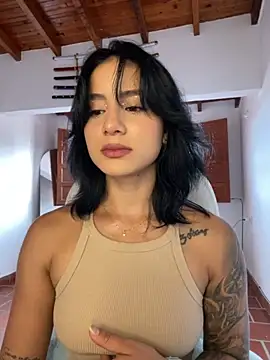 Snapshot of Ale_Lewis chatting on November 24, 7:24 pm Ale Lewis online show from November 24, 7:24 pm