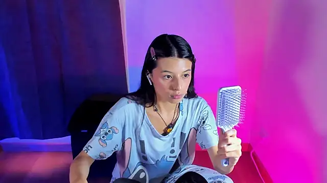 NanaRott online show from November 22, 9:25 pm