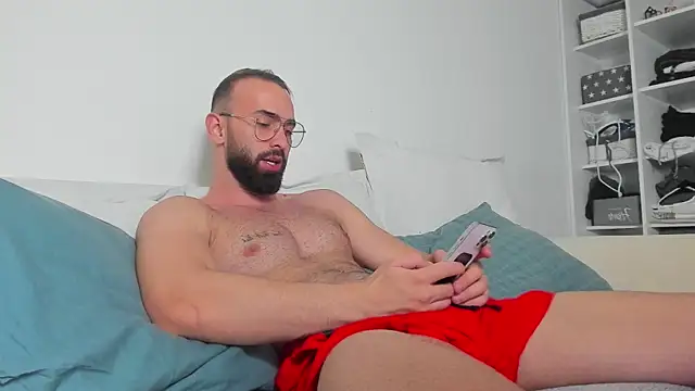 Snapshot of MichaelMasterss chatting on October 15, 7:14 pm MichaelMasterss online show from October 15, 7:14 pm