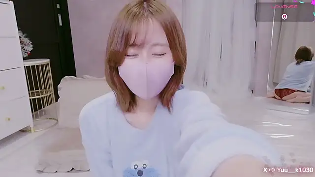 Yuu  k online show from November 25, 3:56 pm