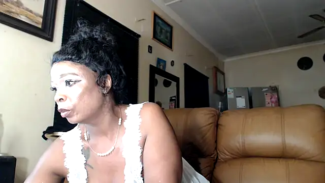 Gucci Bx online show from March 21, 11:45 pm