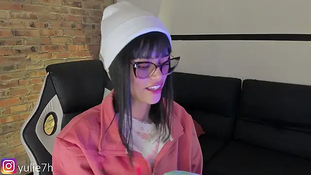 Snapshot of _Jessy_Moon_ chatting on February 16, 8:33 pm Jessy Moon online show from February 16, 8:33 pm