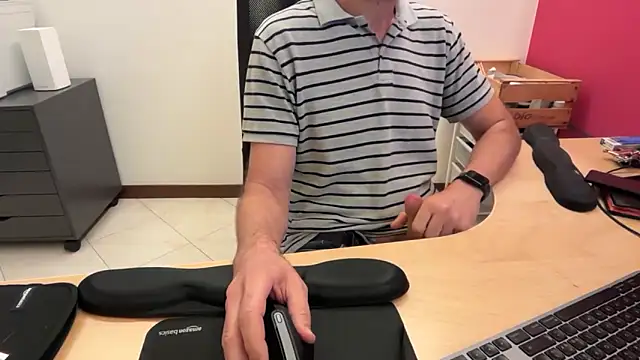 Snapshot of riccardofortis chatting on September 17, 4:52 pm riccardofortis online show from September 17, 4:52 pm