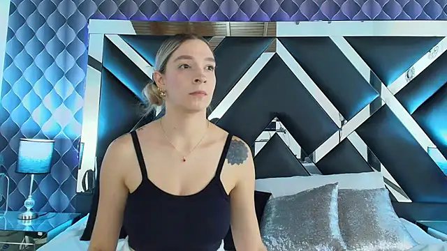 Snapshot of victoriaa_lee_ chatting on January 21, 11:13 pm victoriaa lee online show from January 21, 11:13 pm