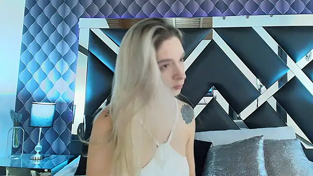Snapshot of victoriaa_lee_ chatting on January 22, 9:54 pm victoriaa lee online show from January 22, 9:54 pm