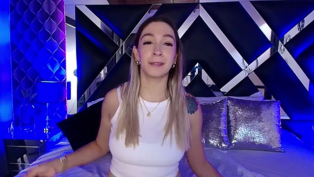 Snapshot of victoriaa_lee_ chatting on September 17, 7:26 pm victoriaa lee online show from September 17, 7:26 pm