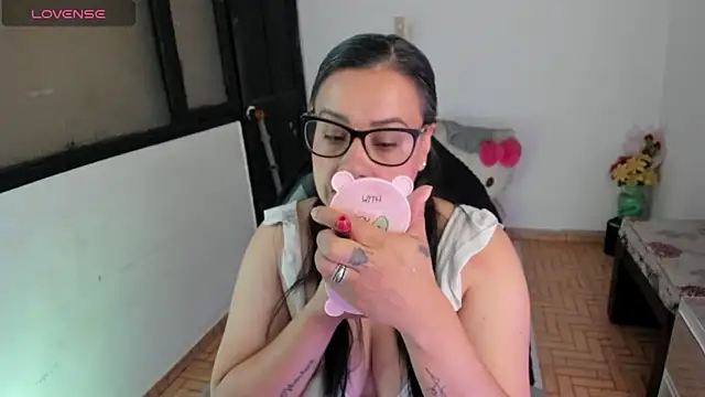 smile sweetpao online show from February 17, 12:12 pm