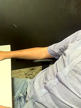 Snapshot of trimineiro_ chatting on September 24, 2:31 pm trimineiro online show from September 24, 2:31 pm