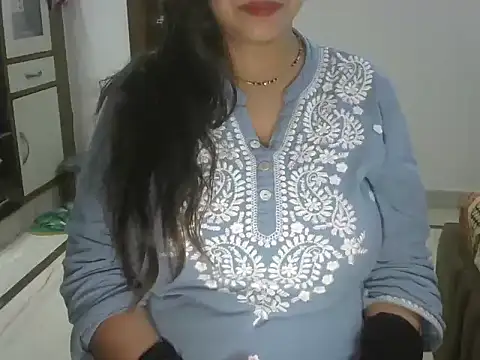 reet kaur69 online show from March 1, 6:11 pm