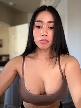 Snapshot of JazzieXo chatting on November 14, 9:13 pm JazzieXo online show from November 14, 9:13 pm