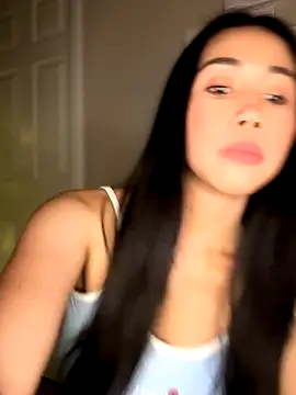 Snapshot of JazzieXo chatting on December 3, 11:36 pm JazzieXo online show from December 3, 11:36 pm