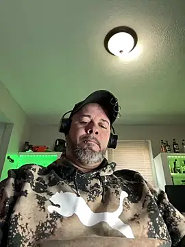 Snapshot of Cristian-Brayan chatting on March 13, 12:35 pm Cristian-Brayan online show from March 13, 12:35 pm