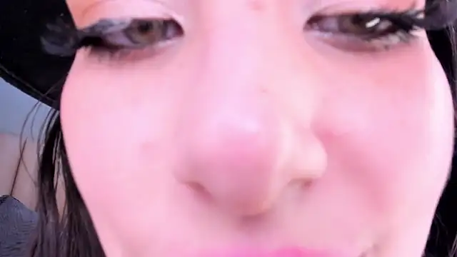 Alexa Thaylor  online show from January 30, 8:42 pm