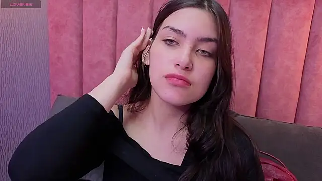 Alexa Thaylor  online show from February 3, 3:28 pm