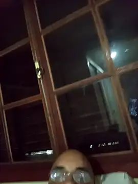 Snapshot of RobertoBuzios22 chatting on November 4, 1:54 pm RobertoBuzios22 online show from November 4, 1:54 pm