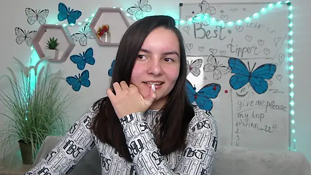 JasmineAsha online show from March 14, 4:30 pm