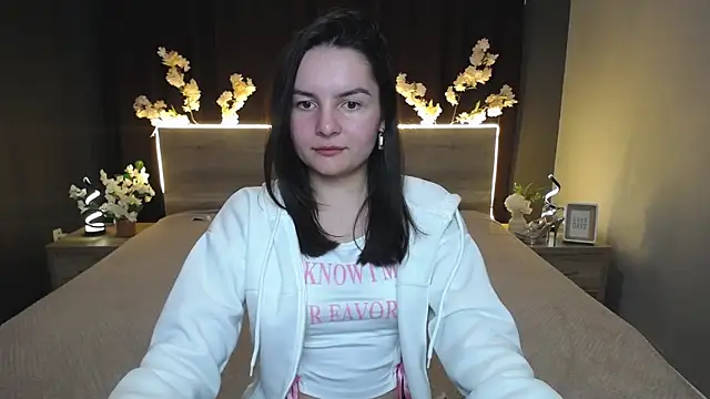 JasmineAsha online show from March 11, 7:31 pm