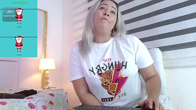 WANDAFOXX1 online show from January 8, 1:00 am