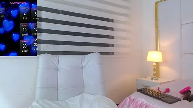 WANDAFOXX1 online show from February 23, 4:07 am