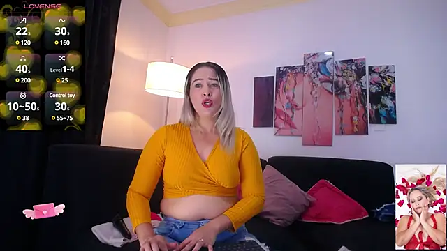 WANDAFOXX1 online show from March 23, 3:54 am