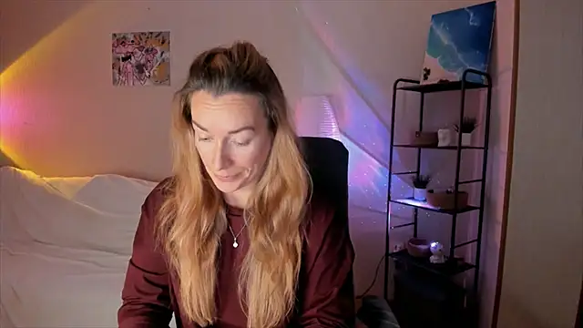 RebeccaMartinez online show from October 28, 11:47 am