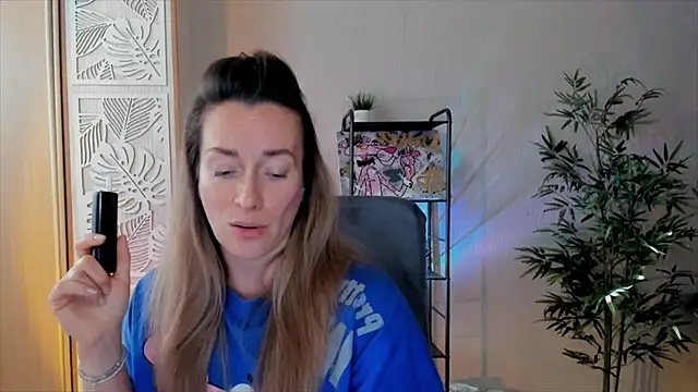 RebeccaMartinez online show from February 2, 6:23 am