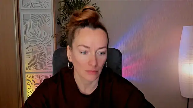 Snapshot of RebeccaMartinez chatting on May 1, 6:18 am RebeccaMartinez online show from May 1, 6:18 am