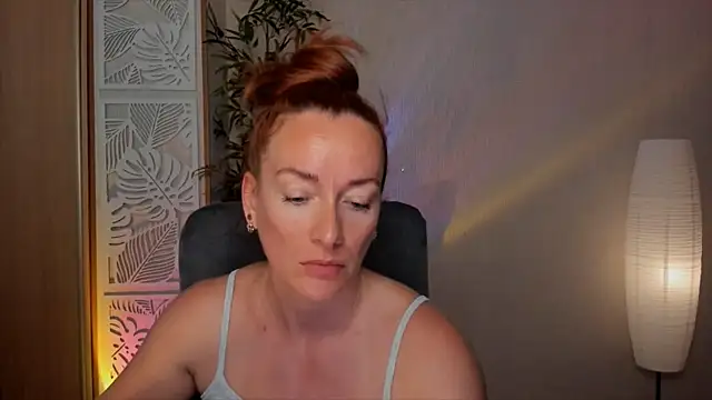 Snapshot of RebeccaMartinez chatting on May 27, 8:33 am RebeccaMartinez online show from May 27, 8:33 am