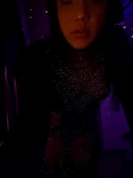 Snapshot of sophiahot_thick chatting on November 26, 2:01 am sophiahot thick online show from November 26, 2:01 am