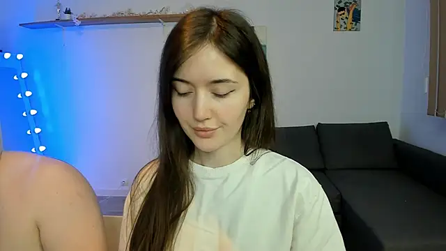 PollyFlame online show from April 2, 8:39 pm