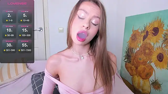 Snapshot of nymphobaby chatting on February 6, 9:38 pm nymphobaby online show from February 6, 9:38 pm