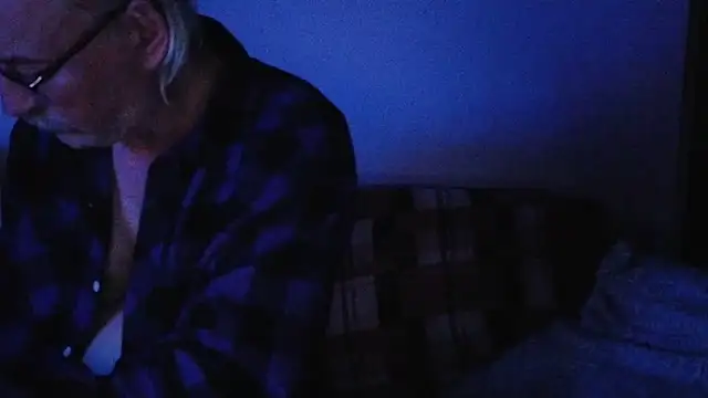 Snapshot of cumloverboyxx69 chatting on November 22, 12:20 am cumloverboyxx69 online show from November 22, 12:20 am